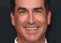 Rob Riggle Net Worth