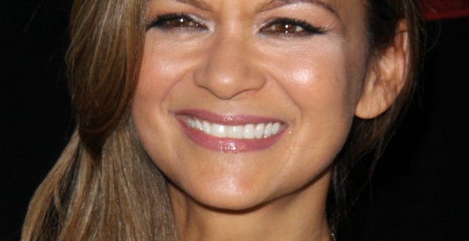 nia peeples Net Worth