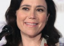 Alex Borstein Net Worth