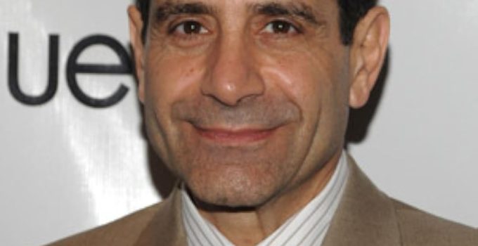 Tony Shalhoub Net Worth