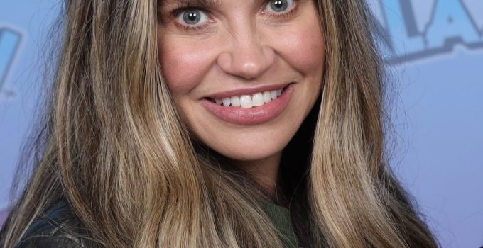 Danielle Fishel Net Worth